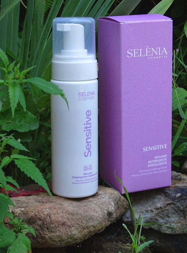 Spuma demachiant pentru piele sensibila